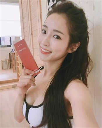 穷小伙和富婆完整版