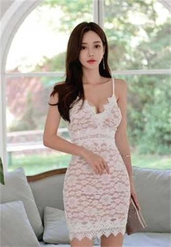 饥渴少妇丝袜诱惑