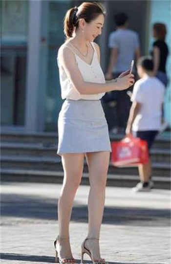 麻豆面试同学妈妈