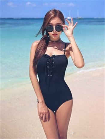 健身教练与家庭主妇