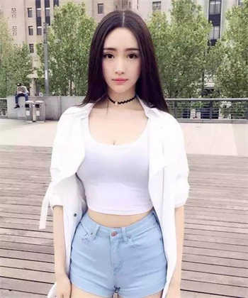 双开襟旗袍图片