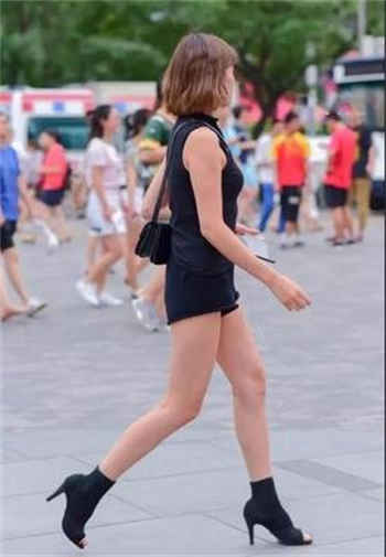 父亲对女儿起反应正常吗