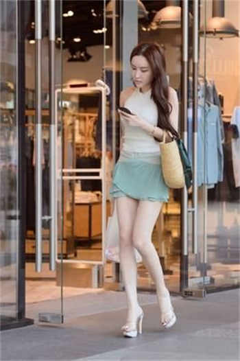 女巫的猫哪本最好看