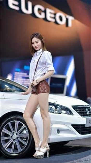 17名女性枪毙现场视频