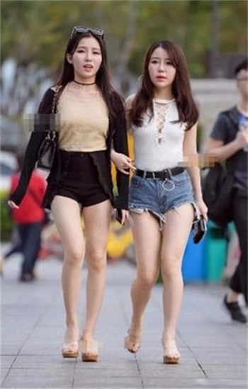 傻妃被八千暗卫接走