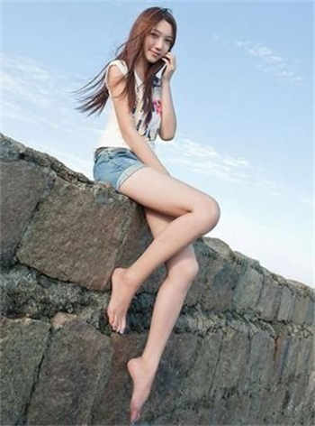 穿成女主的自闭症妹妹
