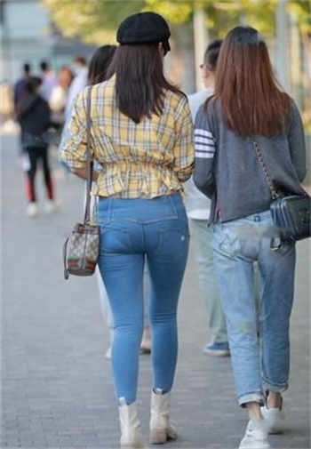 九个装修工人轮流上
