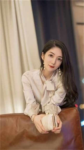 女演员为了钱牺牲自己